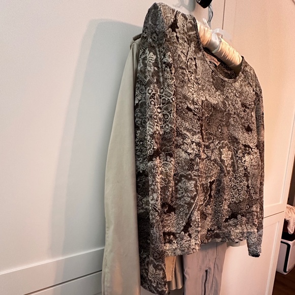 Antonella Lace Knit Pullover; Women's Size Medium (6-8) - Picture 6 of 10